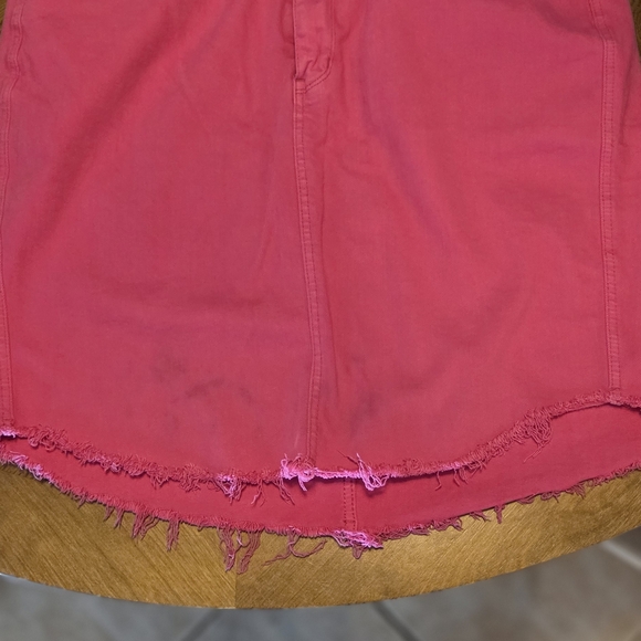 Judy Blue Dresses & Skirts - Judy Blue 3x Pink Frayed Hem Skirt